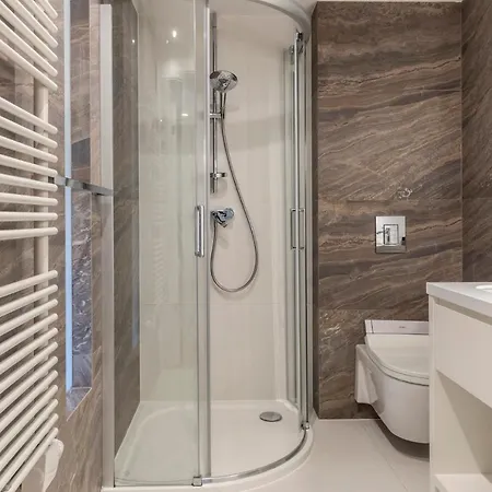 Mountain Base Bellissimo