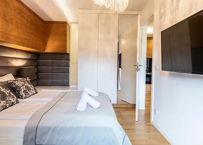 Mountain Base Bellissimo